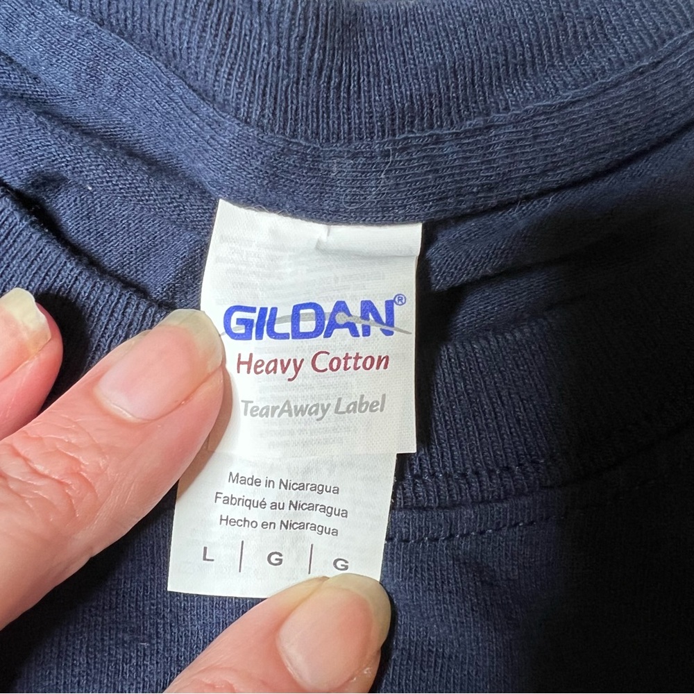 Gildan navy t-shirt - Picture 3 of 3